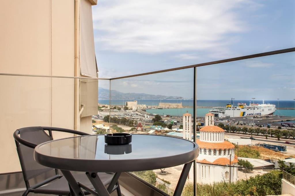 Minimal Loft Art With Sea View Over Heraklion Harbour Heraklion (Crete) Exterior foto