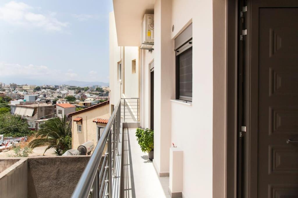 Minimal Loft Art With Sea View Over Heraklion Harbour Heraklion (Crete) Exterior foto