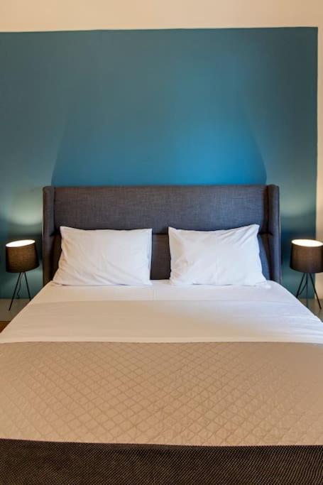 Minimal Loft Art With Sea View Over Heraklion Harbour Heraklion (Crete) Exterior foto